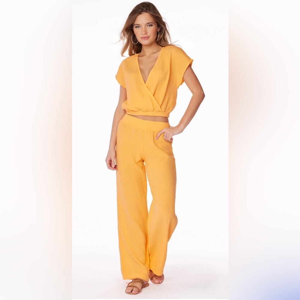 Brand New Bobi 2 piece pants outfit. Both size S